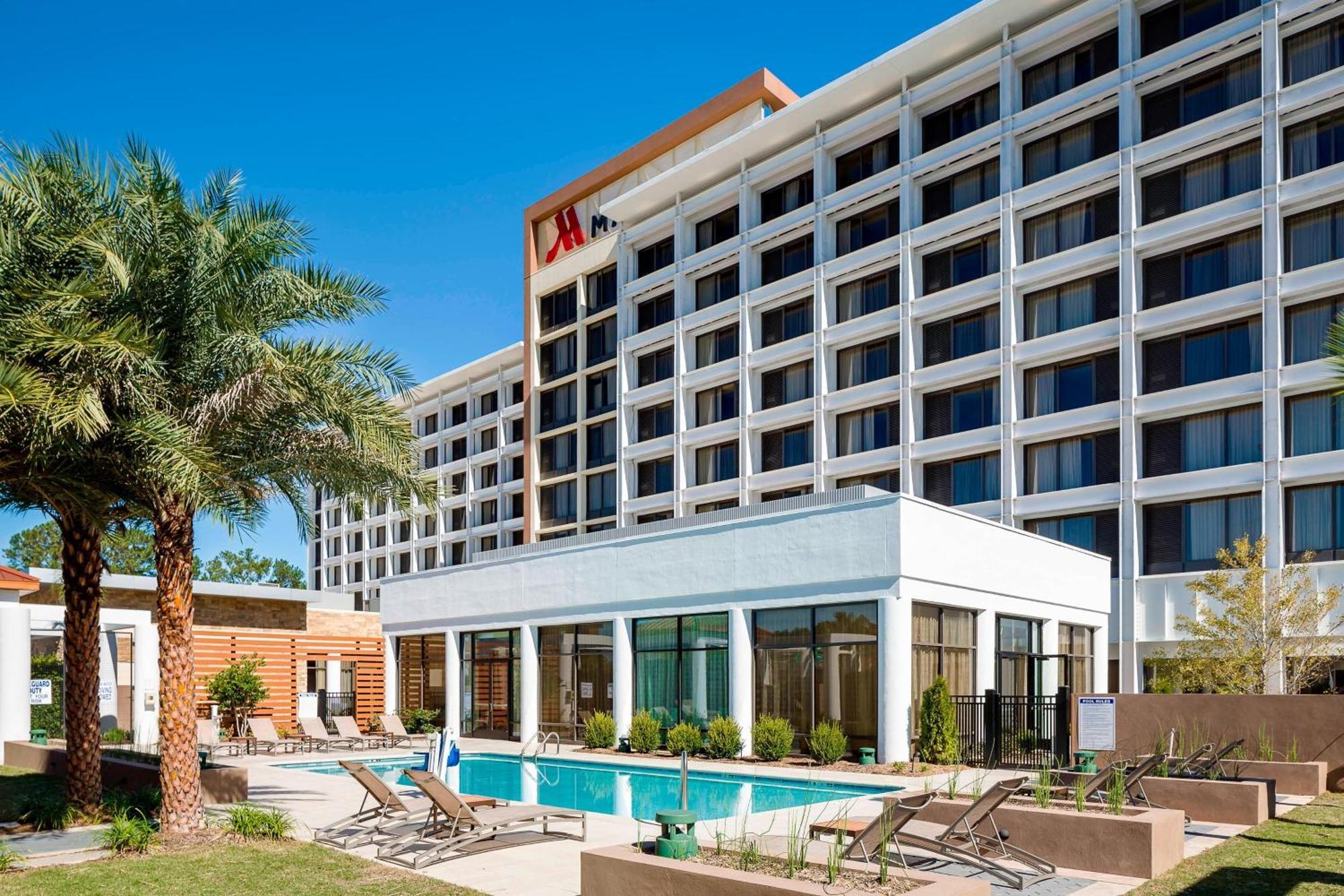 นอร์ท ชาร์ลตัน แมริออท Hotel นอร์ทชาร์ลส์ตัน ภายนอก รูปภาพ